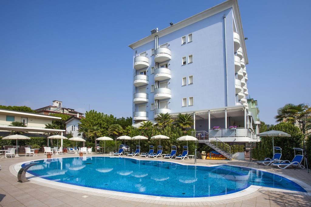 Hotel Helios Lido di Jesolo Exteriör bild