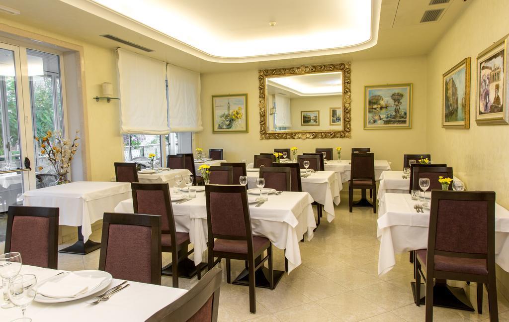 Hotel Helios Lido di Jesolo Exteriör bild
