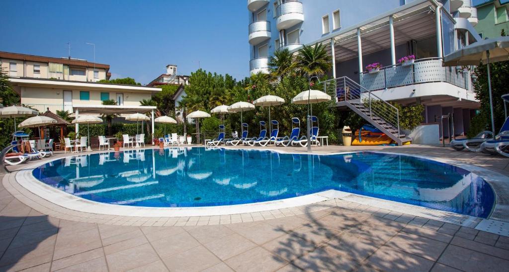 Hotel Helios Lido di Jesolo Exteriör bild
