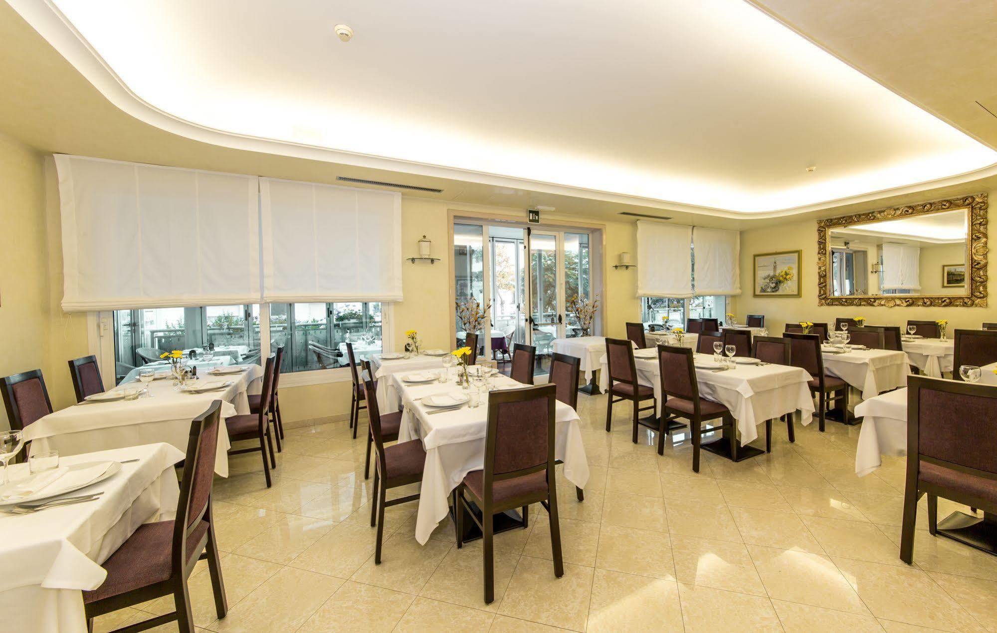 Hotel Helios Lido di Jesolo Exteriör bild